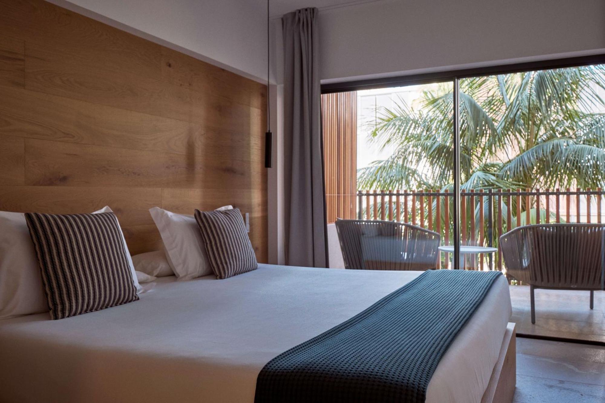 Las Gaviotas Suites Hotel & Spa Playa de Muro  Bagian luar foto