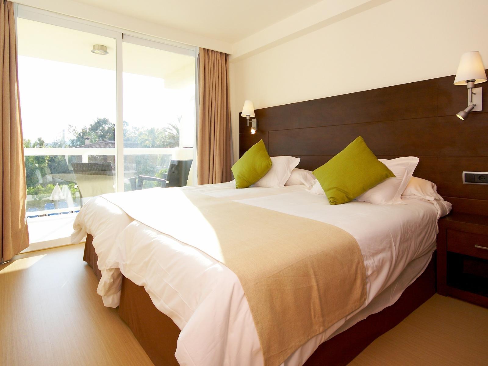 Las Gaviotas Suites Hotel & Spa Playa de Muro  Bagian luar foto